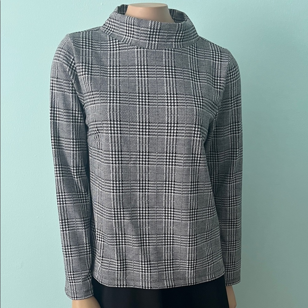 Banana Republic Black and White Plaid Top